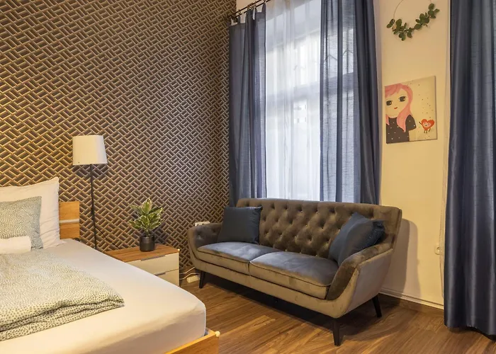 Spacious N' Cozy 5bedroom On Terez Boulevard Appartement Boedapest