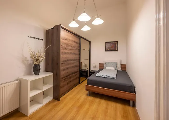 Spacious N' Cozy 5bedroom On Terez Boulevard Appartement *