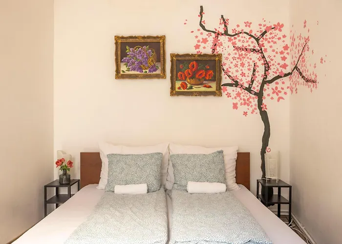 Spacious N' Cozy 5bedroom On Terez Boulevard Appartement Boedapest