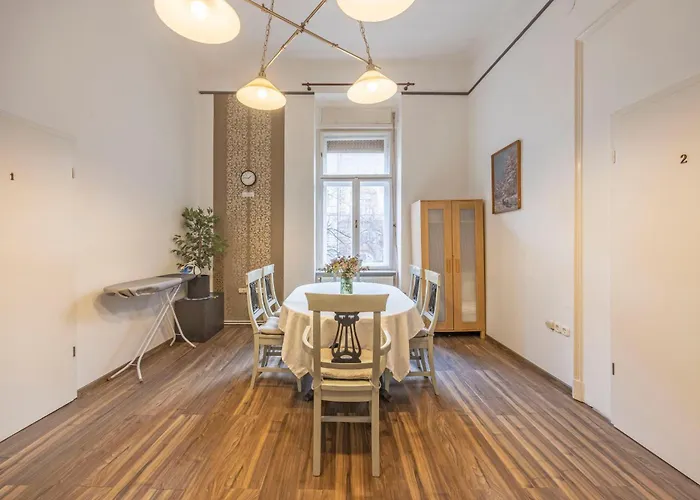 Appartement Spacious N' Cozy 5bedroom On Terez Boulevard
