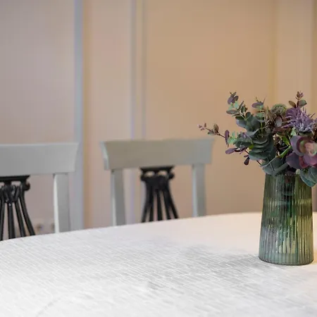 Spacious N' Cozy 5bedroom On Terez Boulevard アパート