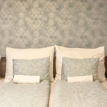 Spacious N' Cozy 5bedroom On Teréz Boulevard *