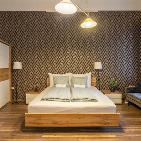 Spacious N' Cozy 5bedroom On Terez Boulevard アパート *