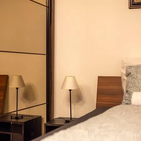 Spacious N' Cozy 5bedroom On Teréz Boulevard